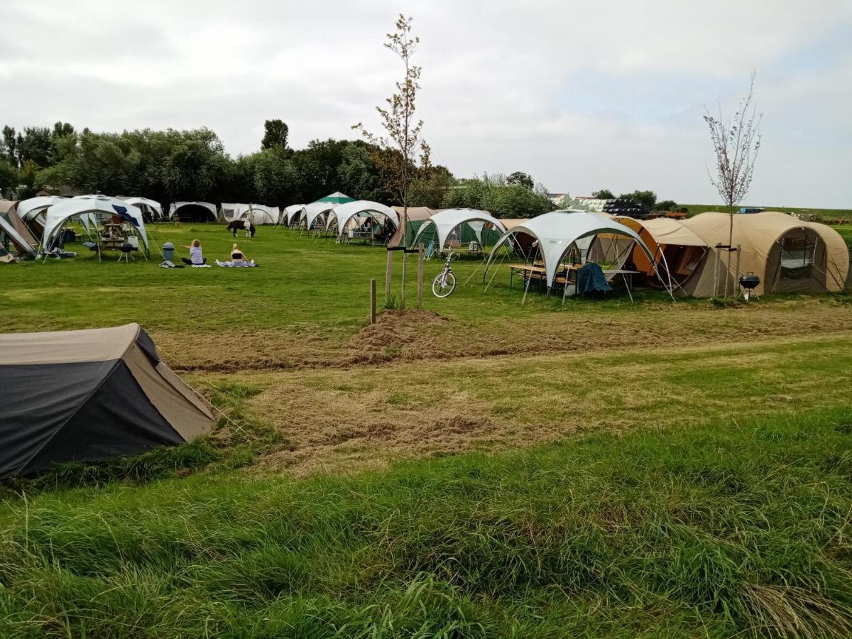 Familietent Sotterum, ingericht Kornwerd Exterior foto